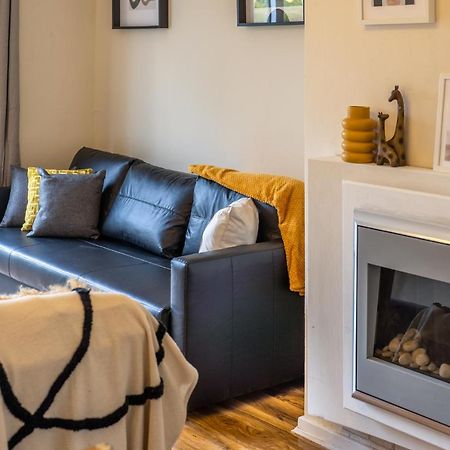 Pierocks Carver Entire House, Hot Tub & Wifi High Wycombe Luaran gambar