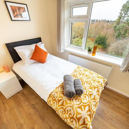 Pierocks Carver Entire House, Hot Tub & Wifi High Wycombe Luaran gambar