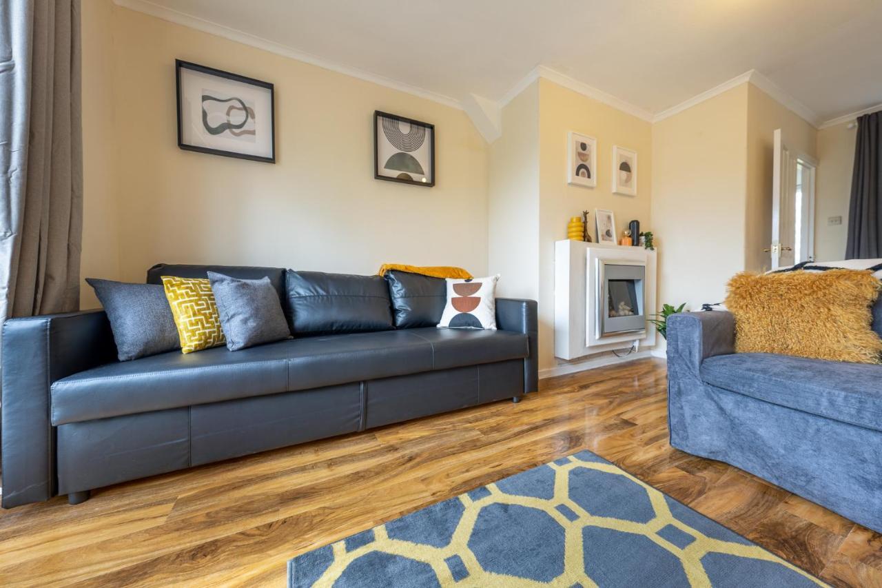 Pierocks Carver Entire House, Hot Tub & Wifi High Wycombe Luaran gambar