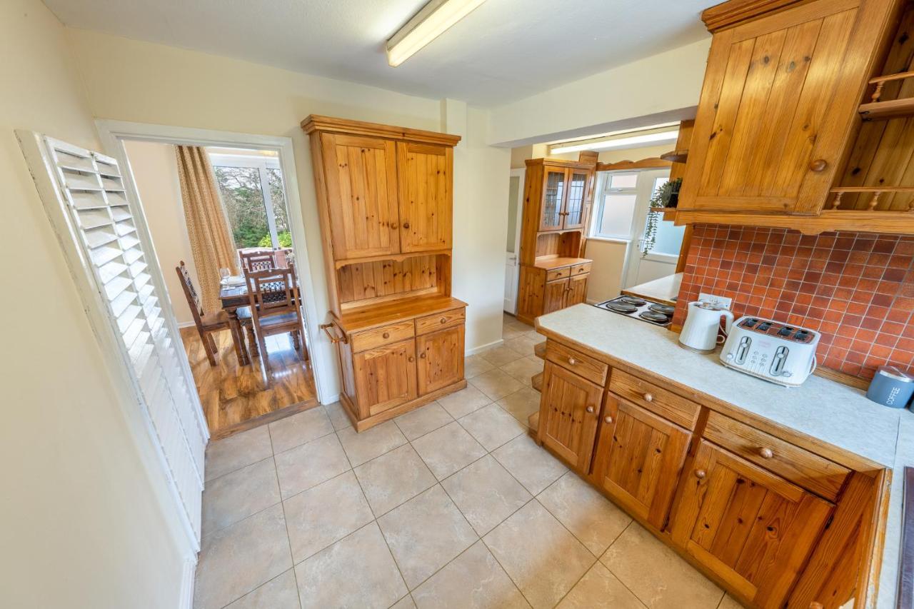 Pierocks Carver Entire House, Hot Tub & Wifi High Wycombe Luaran gambar